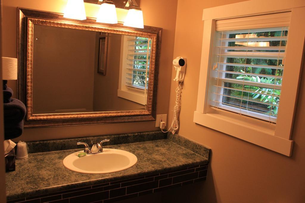 Malahat Bungalows Motel 2* Malahat
