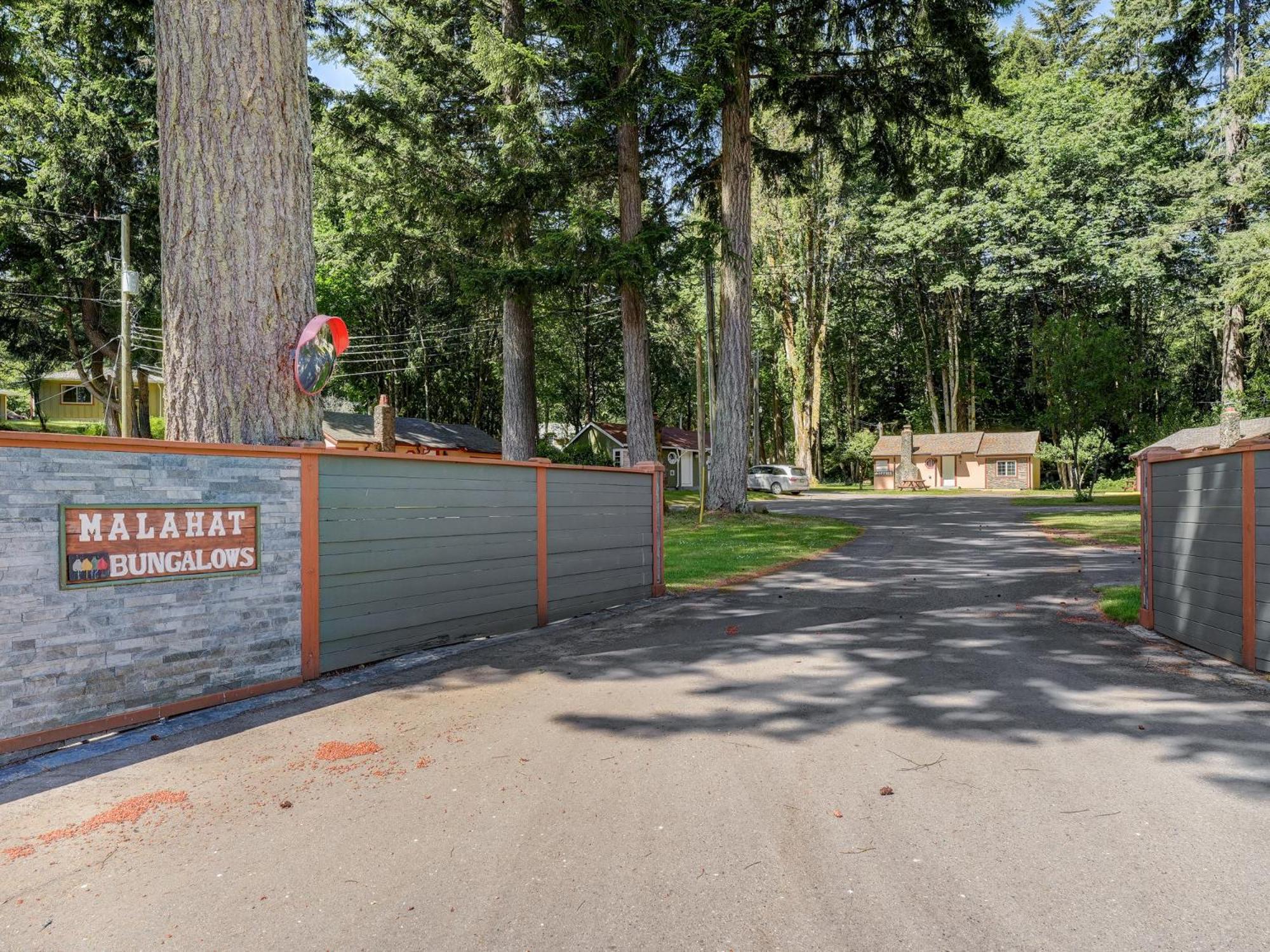 Motel Malahat Bungalows Motel 2*