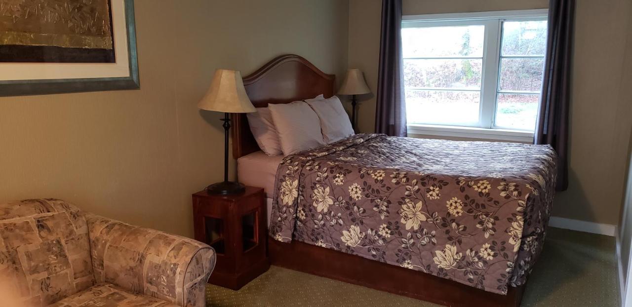 Motel Malahat Bungalows Motel 2*